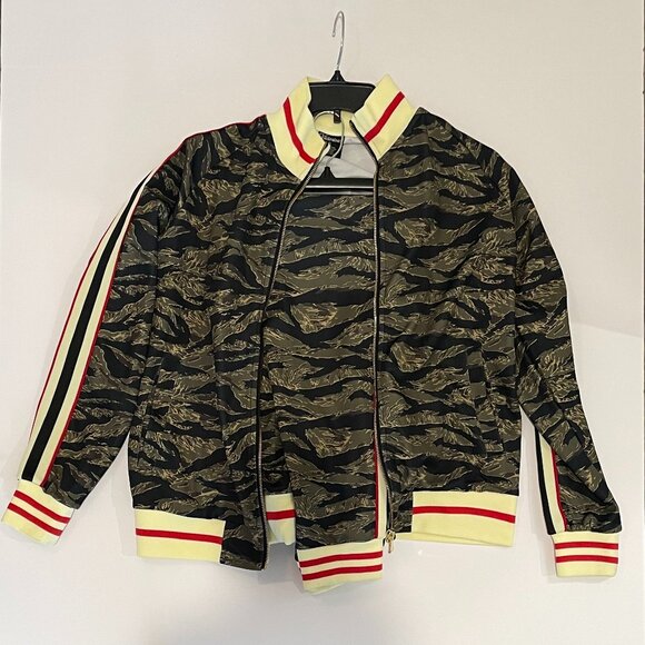 Victorious Tracksuit Green Leaf and Black w/Canary Yellow and Red Trim Size XL - Picture 4 of 4